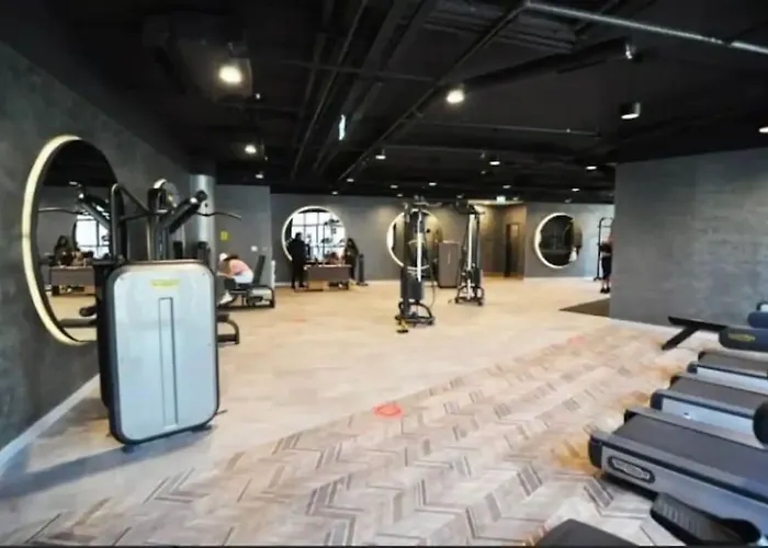 Luxury In The 40 Floor Apartment *
