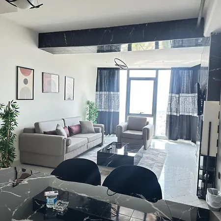 Luxury In The 40 Floor Apartment