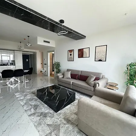 Luxury In The 40 Floor Apartment *