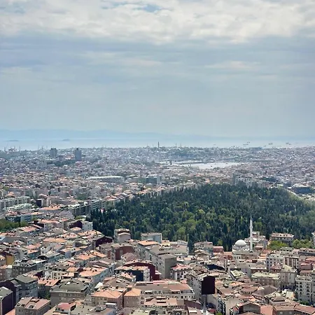 Apartment Luxury In The 40 Floor Istanbul