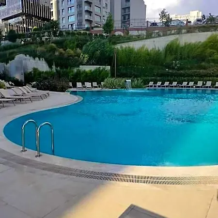 Luxury In The 40 Floor Apartman